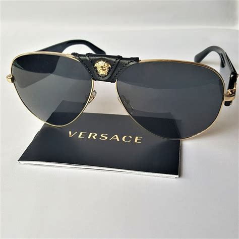 lunette de soleil homme versace medusa|Lunettes de soleil aviateur Medusa en noir – Versace .